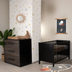 Babykamer Levi (Ledikant Anett Black + Commode)