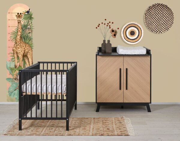 Babykamer Venice Fishbone Black (Ledikant Open Basic Black + Commode) - Afbeelding 1