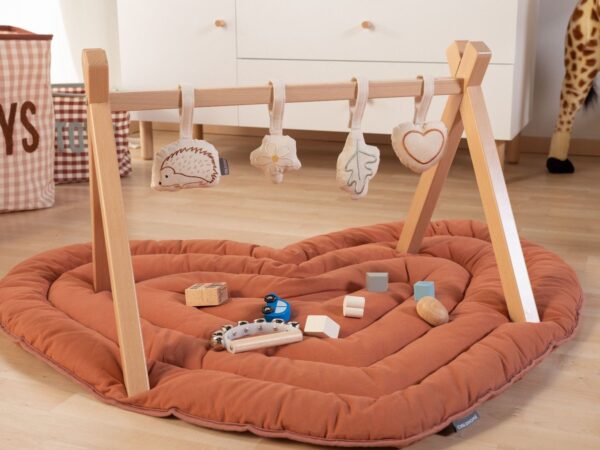 Set | Babygym Childhome Tipi Frame met Speelkleed Heart Terracotta&Speeltjes 4st - Afbeelding 1