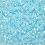 TOHO Treasure kralen - 11/0 - #143 lichtblauw glans