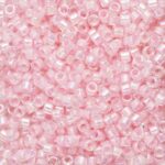 TOHO Treasure kralen - 11/0 - #780 lichtroze transparant