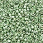 TOHO Treasure kralen - 11/0 - #PF560 metaalgroen