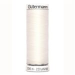 Gütermann naaigaren - universeel - 111 gebroken wit