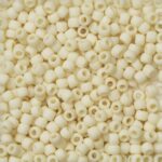 TOHO Round kralen - 11/0 - #51F crème mat