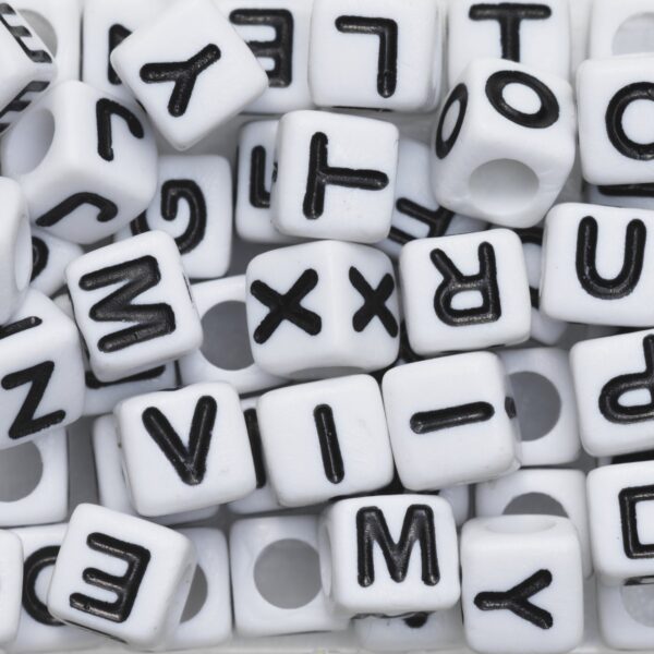 Kralenmix - letters - vierkant - wit met zwart - Afbeelding 1