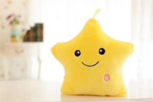 Glow Star Pillow™ – Sterrenpret in bed – Lichtgevend Knuffel kussen Gele Ster | Educatief Speelgoed