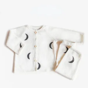 Mini Fashion™ - Luchtig Katoen - Kinder Pyjama Wit - Zwarte Maantjes / 90 (2 jaar) | Educatief Speelgoed