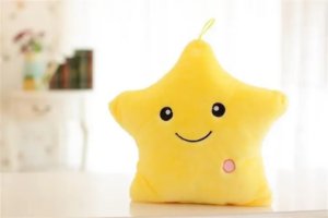 Glow Star Pillow™ – Sterrenpret in bed – Lichtgevend Knuffel kussen Gele Ster | Educatief Speelgoed