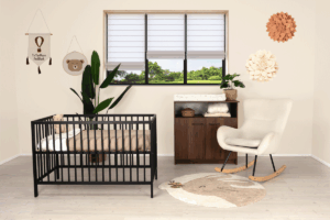 Babykamer Nina (Ledikant Basic OPEN Black + commode)