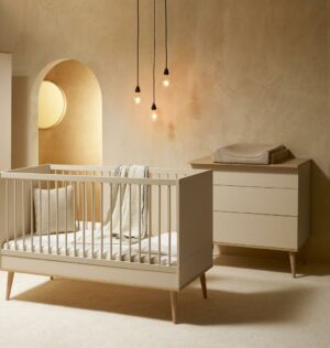 Babykamer Quax Flow Clay/Oak (Ledikant + Commode)