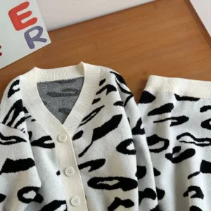 Mini Fashion™ - Warm&Stijlvol - Leuke Lente Kinderset Beige / 120 (5 jaar) | Educatief Speelgoed