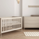 Babykamer Belmond XL (Meegroeiledikant + Commode)