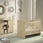 Babykamer Sam Eik (Meegroeiledikant + Commode)