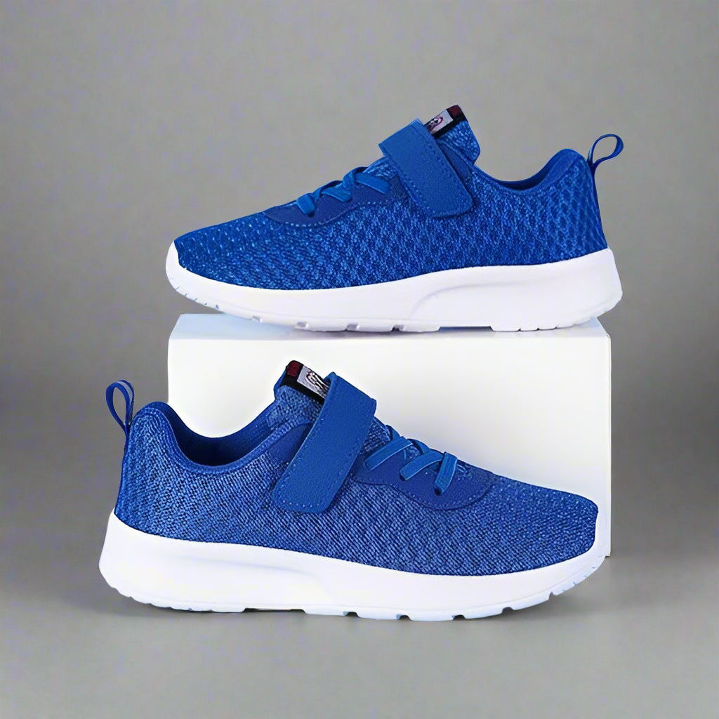 71Vtc1Vjm8L._AC_SY575 PlayFit– Comfortabel en trendy – Mesh hardloopschoenen Blauw / 30 (8–9 jaar) | Educatief Speelgoed - Afbeelding 1