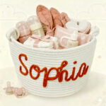 CuddleBasket– Schattig&Persoonlijk– Gepersonaliseerde Luiermand L (30x18cm) / Oranje | Educatief Speelgoed