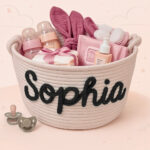 CuddleBasket– Schattig&Persoonlijk– Gepersonaliseerde Luiermand M (24x18cm) / Zwart | Educatief Speelgoed