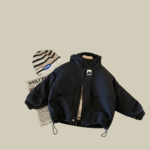 LiloWear– Winddicht&Waterafstotend– Kinder Windjas met Capuchon Zwart / 120 (4-5 Jaar) | Educatief Speelgoed