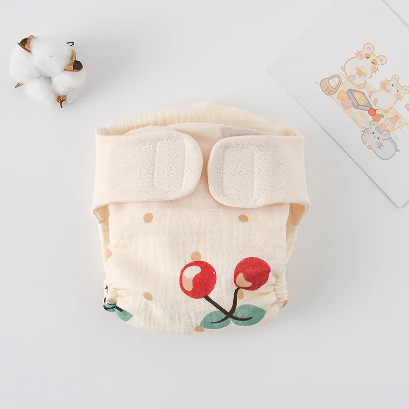 19_5810802b-3d19-4241-983b-4e50dcf7ecf9 ComfyCotton– Waterdicht&Veilig– Biokatoenen Oefenbroekjes Kersenbeer / S (0-5kg) - 0-3 maanden | Educatief Speelgoed - Afbeelding 1