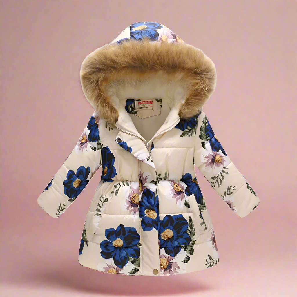 7_d8c6d577-9c7e-4ba6-8927-fc2184b921cd CozyTrend– Elegant&Knus– Gewatteerde Winterjas voor meisjes Gebloemd roomblauw / 110 (4-5 jaar) | Educatief Speelgoed - Afbeelding 1