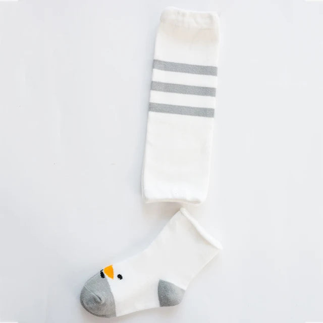 Baby-Leg-Warmers-Socks-Set-Newborn-Knee-Pads-Infant-Socks-Cartoon-For-Girls-Boy-Kids-Cotton.jpg_640x640_da684d43-f73d-41df-857f-066a37303e69 Mini Fashion™ - Babystapjes in style - Beenwarmersetje Wit/Grijs / S (0-1 jaar) | Educatief Speelgoed - Afbeelding 1