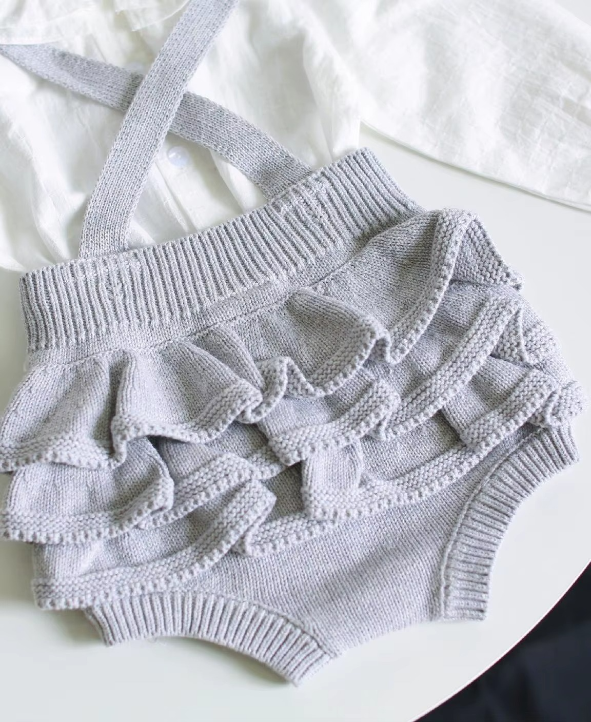 H26922cd317564d9ba7ab2fdef37859e6w Mini Fashion™ - Schattige Gebreide Babyromper Grijs - roes / 60 (0-6 maanden) | Educatief Speelgoed - Afbeelding 1