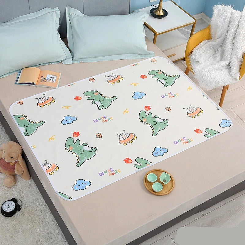 Reusable-Cloth-Diaper-Baby-Changing-Pad-Mattress-Diaper-Newborn-Cotton-Washable-Waterproof-Travel-Mat-Cover-Sheet ComfyCub Baby Changingmat™ - Blijf droog in bed - Verschoonmat 60X80 / Dinosaurs | Educatief Speelgoed - Afbeelding 1