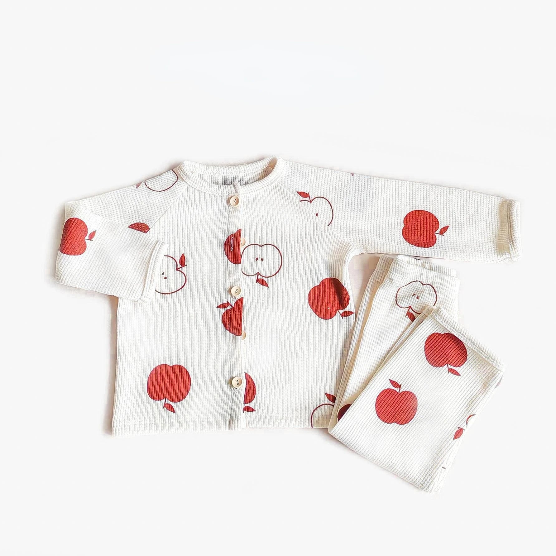 ZNv8S9daf7a34902543848e9832d05878ea7cu Mini Fashion™ - Luchtig Katoen - Kinder Pyjama Wit - Rode Appels / 100 (3 jaar) | Educatief Speelgoed - Afbeelding 1