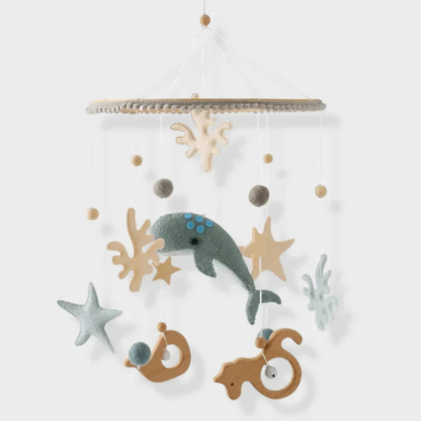 berceau-des-reves-mobile-bebe-fonds-marins-mobile-41458806587644_417f9855-9e15-495c-ba19-813f08e64d1a LittleNest– Natuurlijke Rust – Houten Babymobiel Zeebodem | Educatief Speelgoed - Afbeelding 1