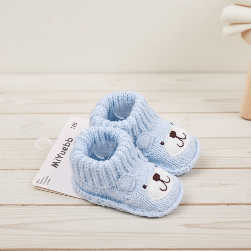 image_46_367c8fcd-a925-49c6-bea6-b9c75041c943 Mini Fashion– Gebreide Baby Sloffen (3-6 maanden) Blue Bear | Educatief Speelgoed - Afbeelding 1